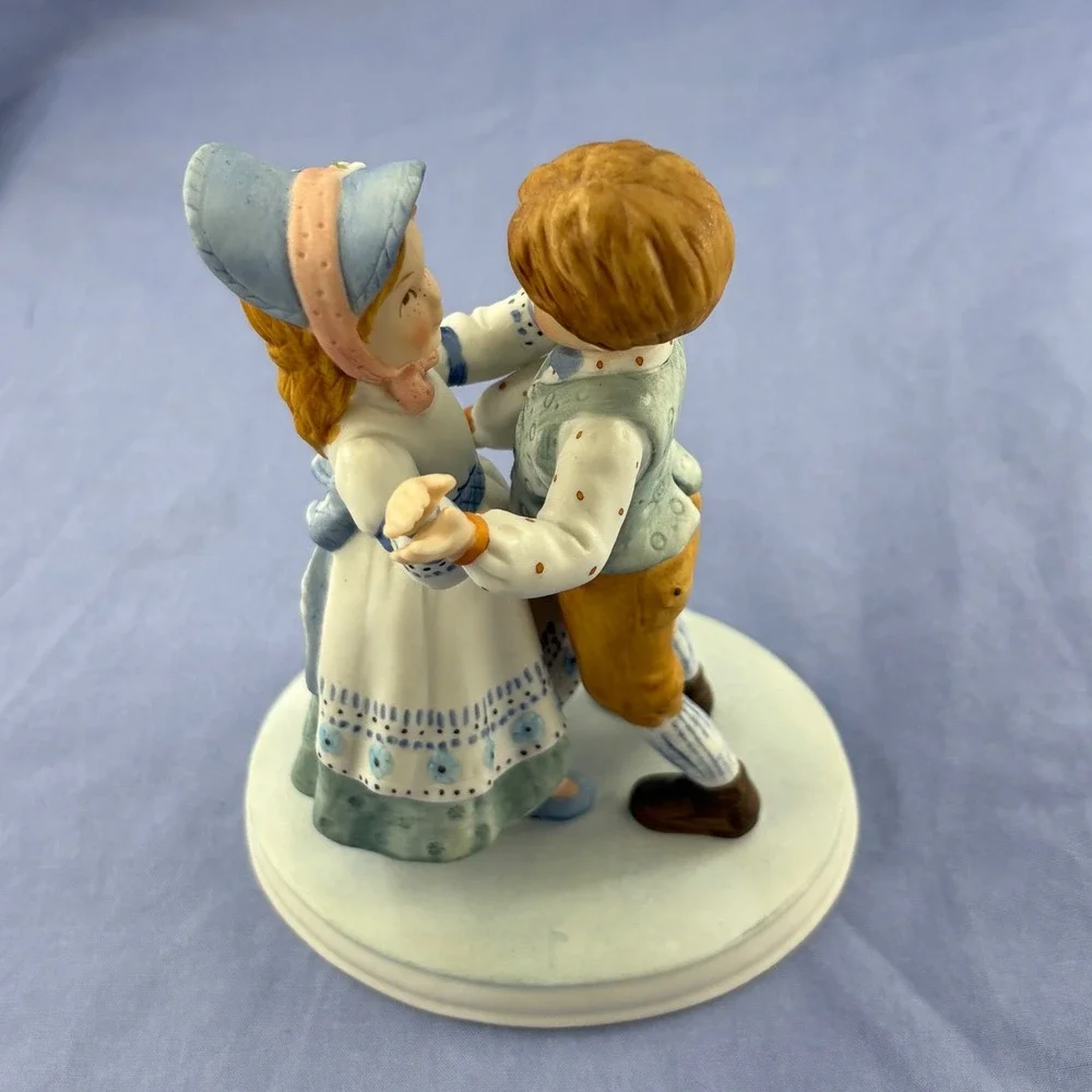 Vintage Holly Hobbie Porcelain Figurine Love Is Music In Your Heart 1980 Limited